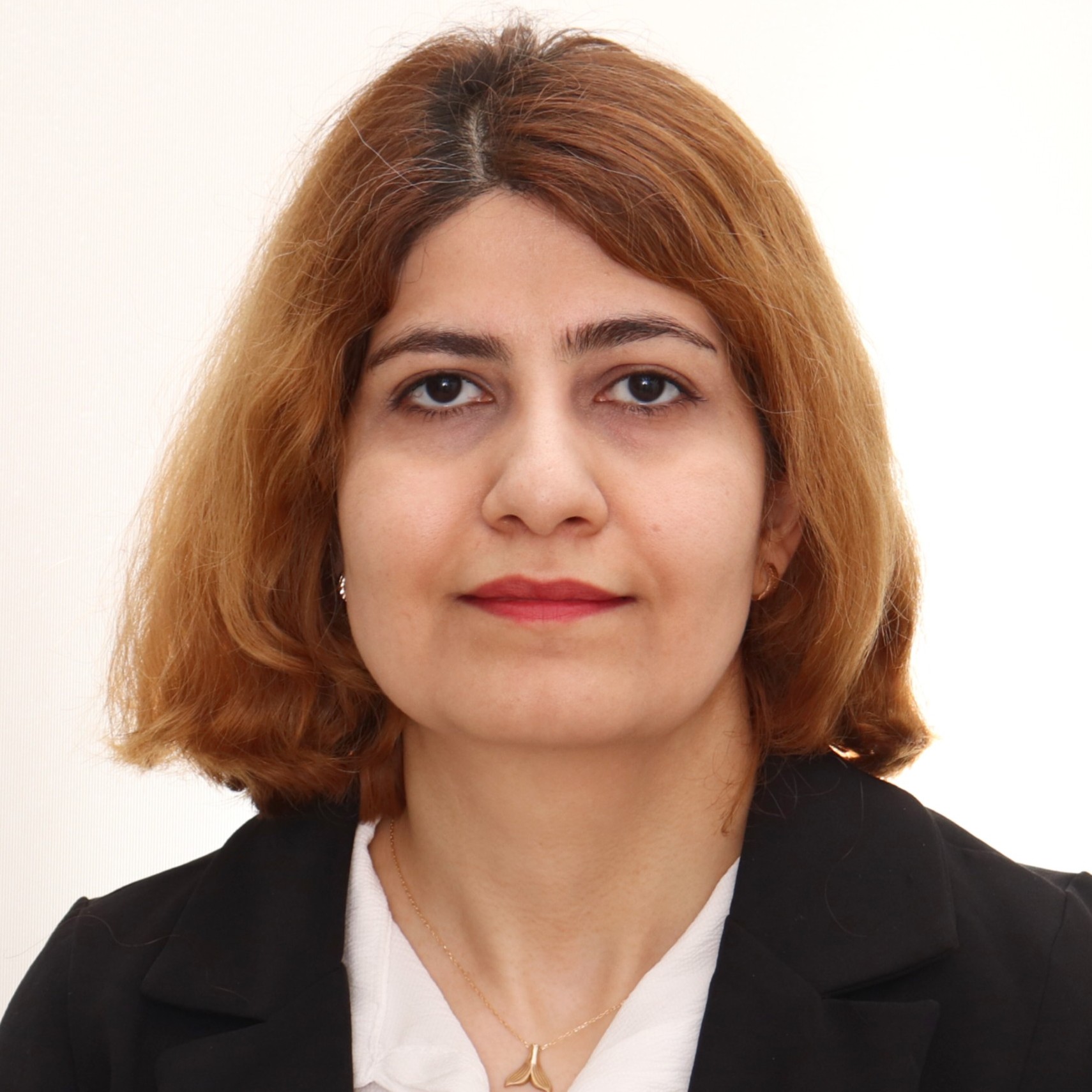 Dr. Azra Aryania